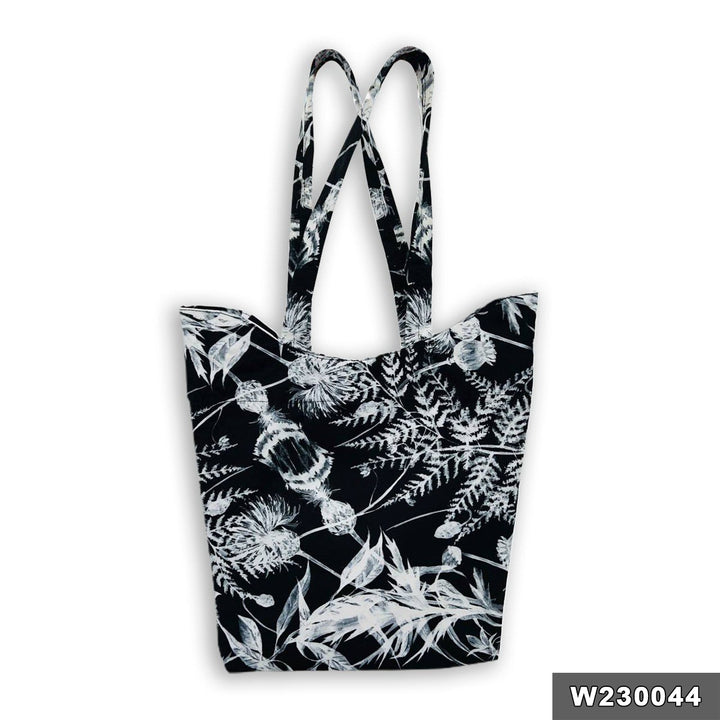 <p><span style="color: rgb(2,38,72);background-color: rgb(255,255,255);font-size: 16px;font-family: Poppins, sans-serif;">Durable and luxrious tote bag with a vibrant double-sided print with a durable outer layer from satin, Size 38 x 39 cm.<br>Our tote bags are the perfect way to stay stylish and eco-friendly at the same time. our bags are strong and durable enough to carry all your essentials, while also being kind to the environment.<br>With a variety of colors and styles to choose from, you're sure to f
