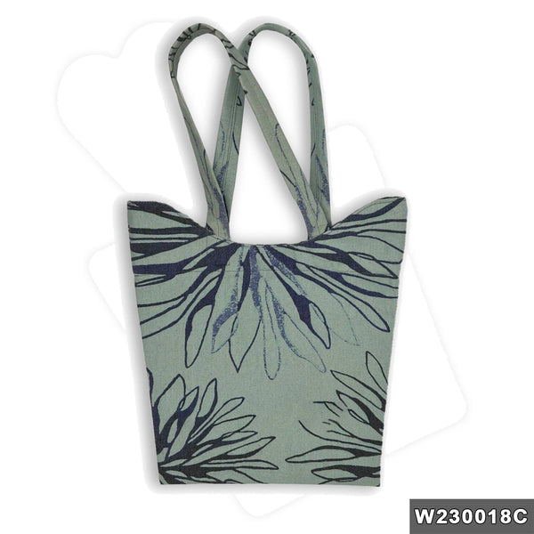 <p>Durable and luxrious tote bag with a vibrant double-sided Tree Leaves print with a durable outer layer from linen, Size 38 x 39 cm.</p>
<p>Our tote bags are the perfect way to stay stylish and eco-friendly at the same time. our bags are strong and durable enough to carry all your essentials, while also being kind to the environment.</p>
<p>With a variety of colors and styles to choose from, you're sure to find the perfect canvas bag to match your personality. And because our bags are machine-washable, th