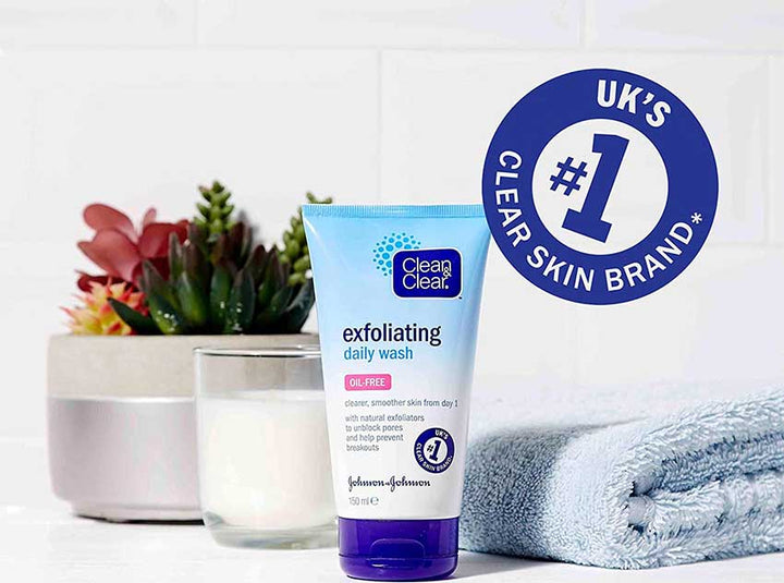 Clean and Clear Exfoliating Daily Wash for mumz - 100 ml