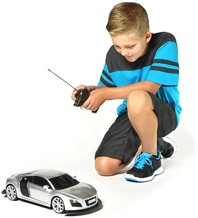 Maisto Audi R8 V10 Remote Controlled Car - Scale 1:10 - Grey